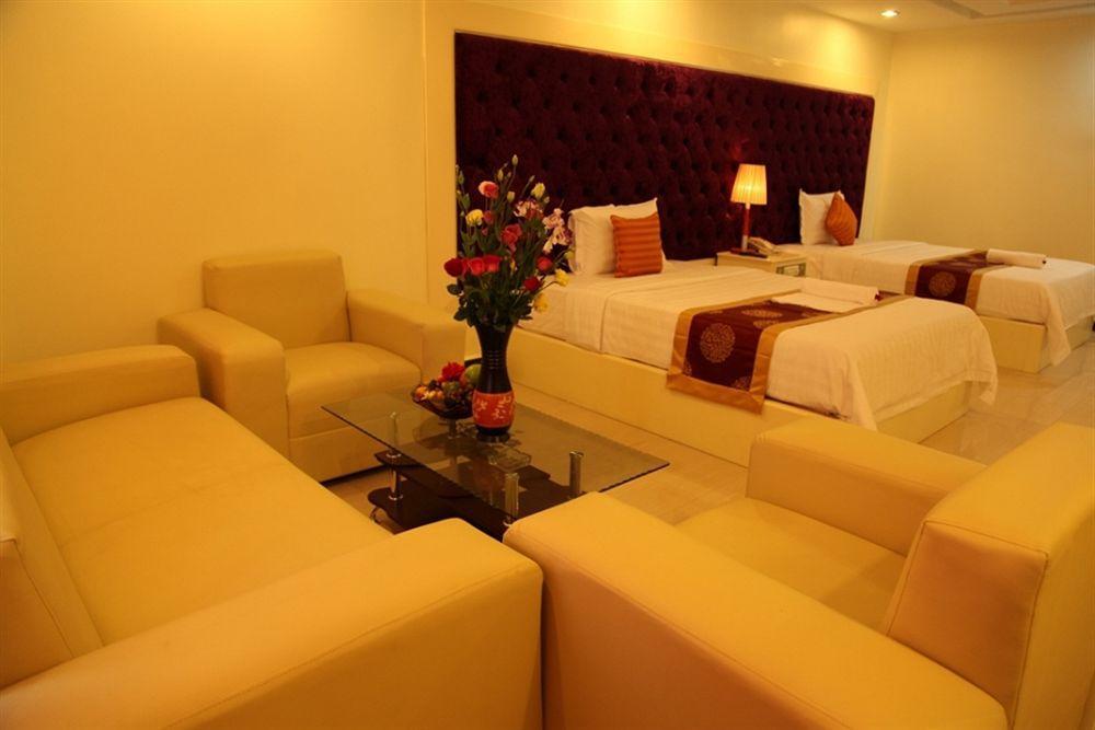 Huang Ting Hotel Phnom Penh Exterior foto